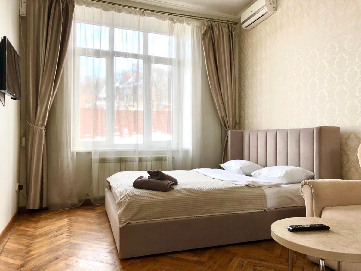 Apartment Romantic - Old Center Lviv