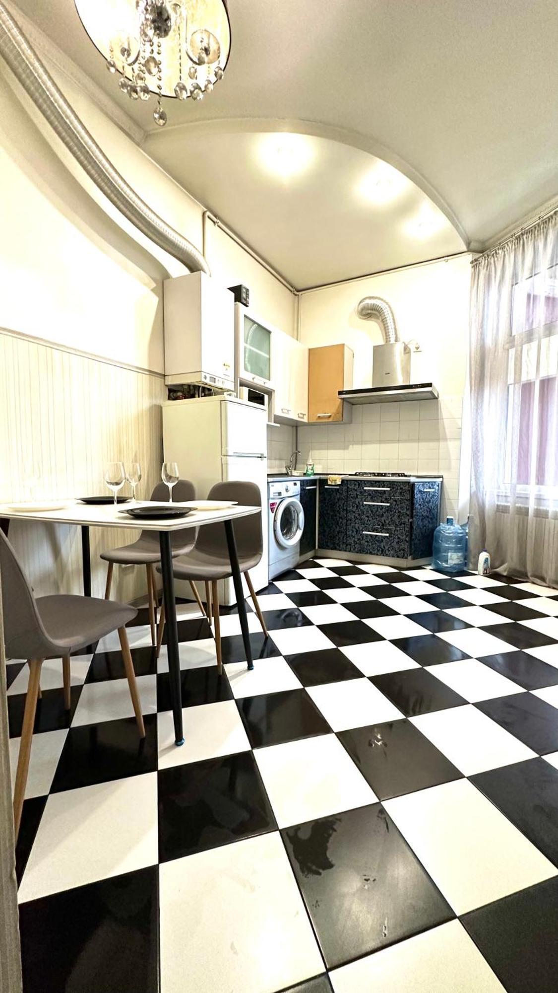 Romantic - Old Center Apartment Lviv